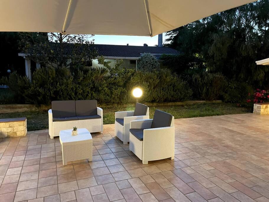 Rose Country Villa Касано деле Мурдже Екстериор снимка